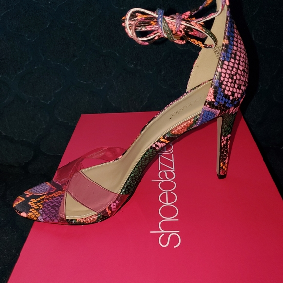 Shoes - Picture 3 of 5